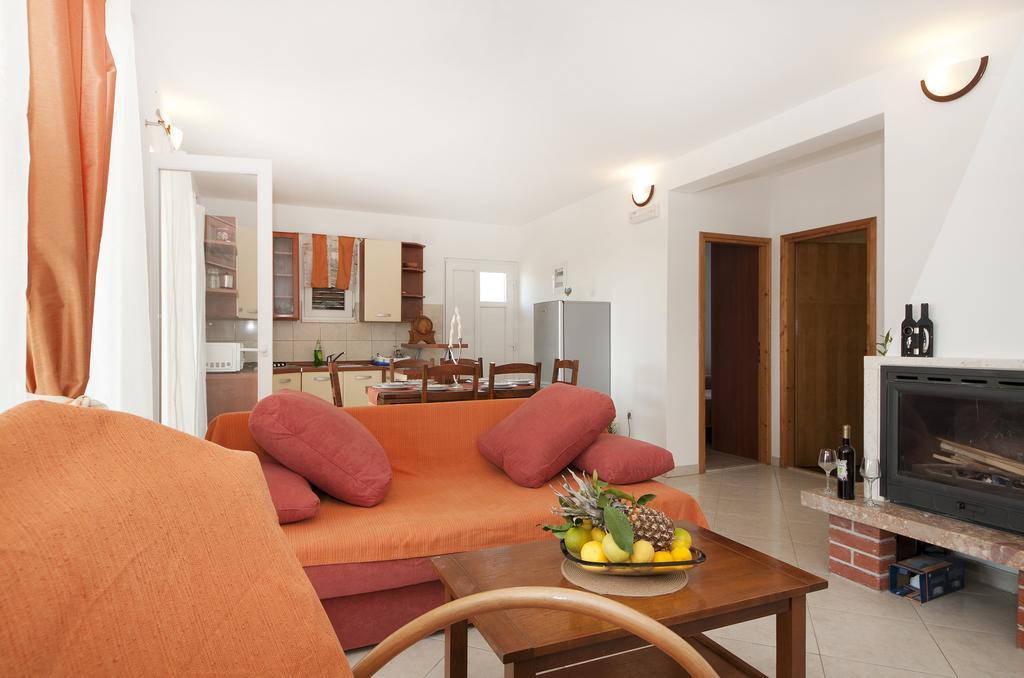 Guest House Loranum Sevid Szoba fotó